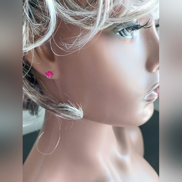 Levin & Meyer  Red Heart Stud Sterling Silver - Picture 4 of 15